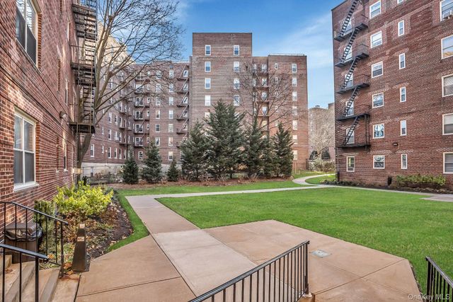 113-14 72nd Road 3D, Forest Hills, NY 11375