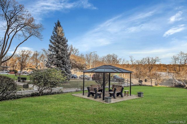 113-14 72nd Road 3D, Forest Hills, NY 11375