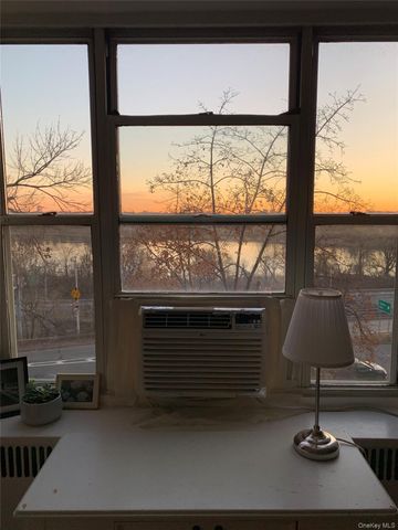 113-14 72nd Road 3D, Forest Hills, NY 11375