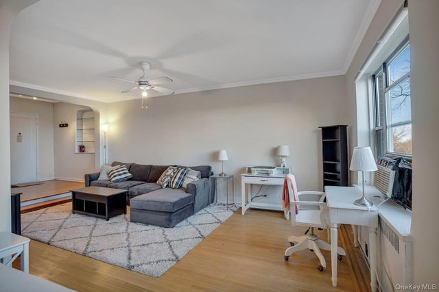 113-14 72nd Road 3D, Forest Hills, NY 11375