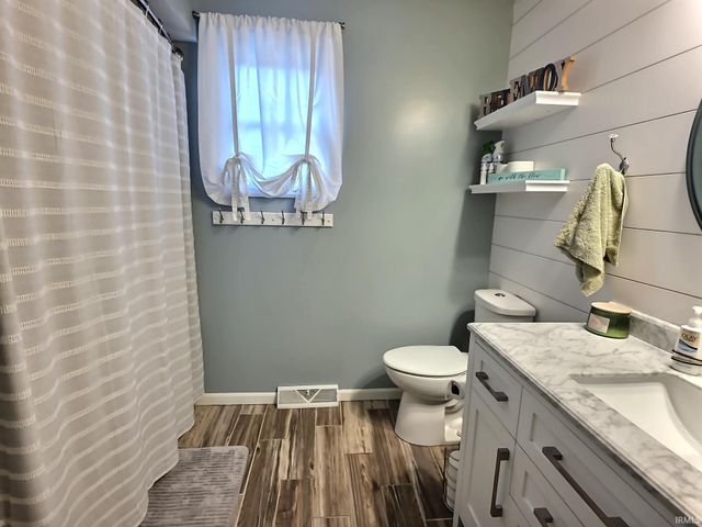 7783 N Tippecanoe Drive, Walkerton, IN 46574