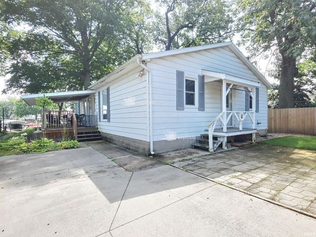 7783 N Tippecanoe Drive, Walkerton, IN 46574