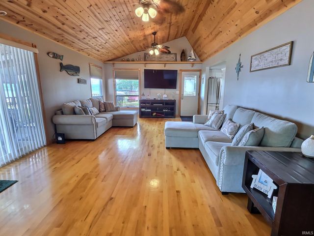 7783 N Tippecanoe Drive, Walkerton, IN 46574