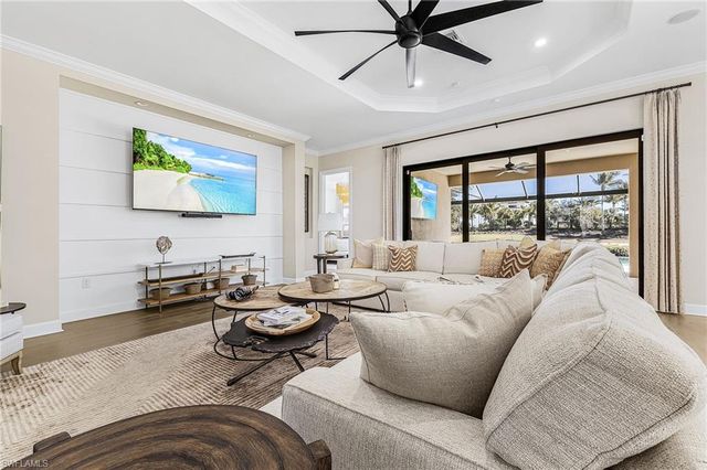 15274 Arpino CT, Naples, FL 34114