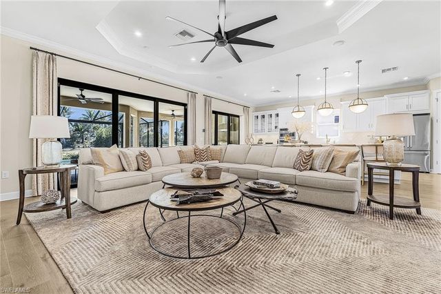 15274 Arpino CT, Naples, FL 34114