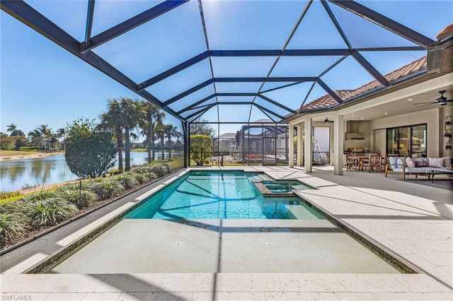 15274 Arpino CT, Naples, FL 34114