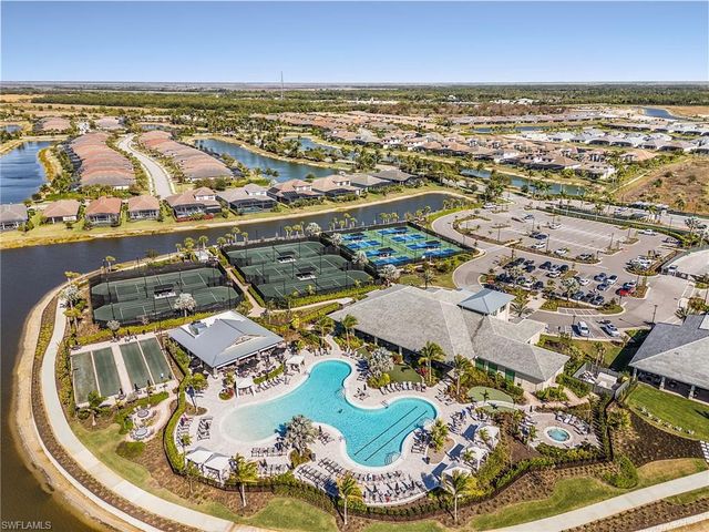 15274 Arpino CT, Naples, FL 34114