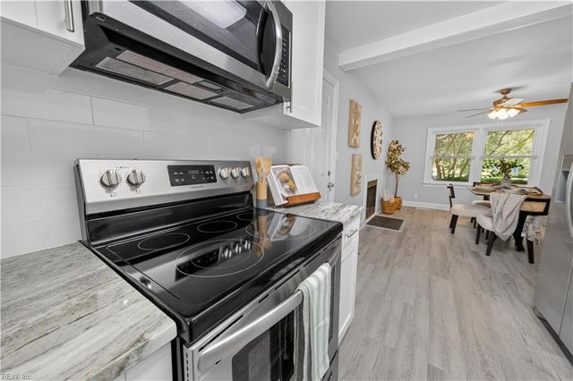 6464 Meadow DR, Gloucester, VA 23061