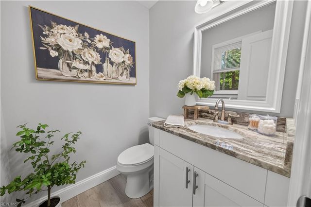 6464 Meadow DR, Gloucester, VA 23061
