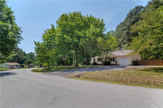 6464 Meadow DR, Gloucester, VA 23061
