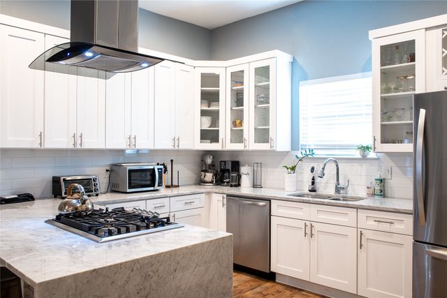 2421 Highwood Drive, Dallas, TX 75228
