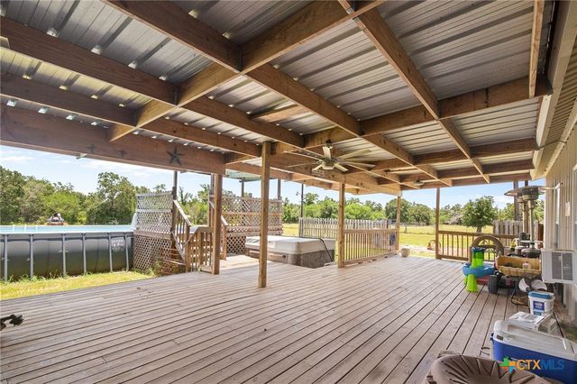 9795 Fm 622, Goliad, TX 77963