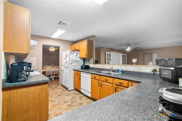 9795 Fm 622, Goliad, TX 77963