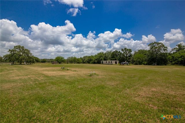 9795 Fm 622, Goliad, TX 77963