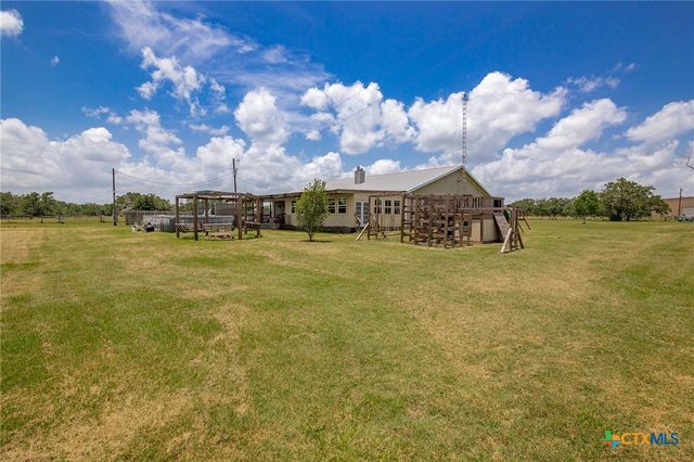 9795 Fm 622, Goliad, TX 77963