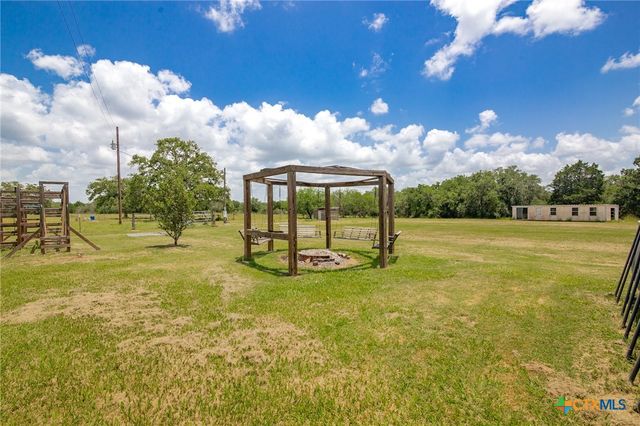 9795 Fm 622, Goliad, TX 77963