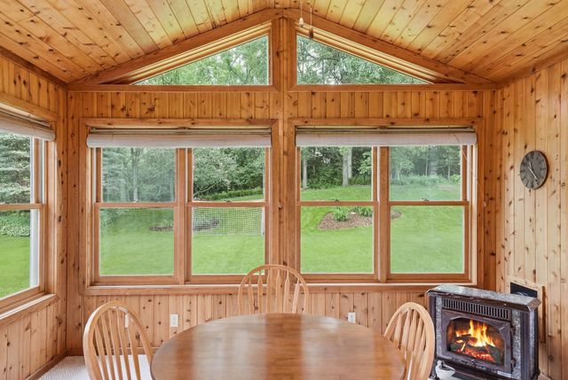 4085 Deerwood Trail, Eagan, MN 55122