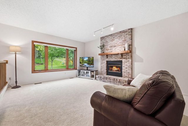 4085 Deerwood Trail, Eagan, MN 55122