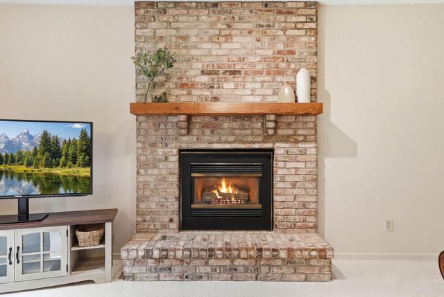 4085 Deerwood Trail, Eagan, MN 55122