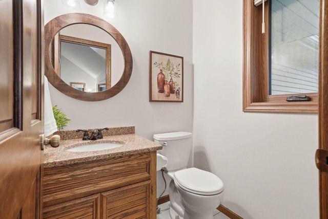 4085 Deerwood Trail, Eagan, MN 55122