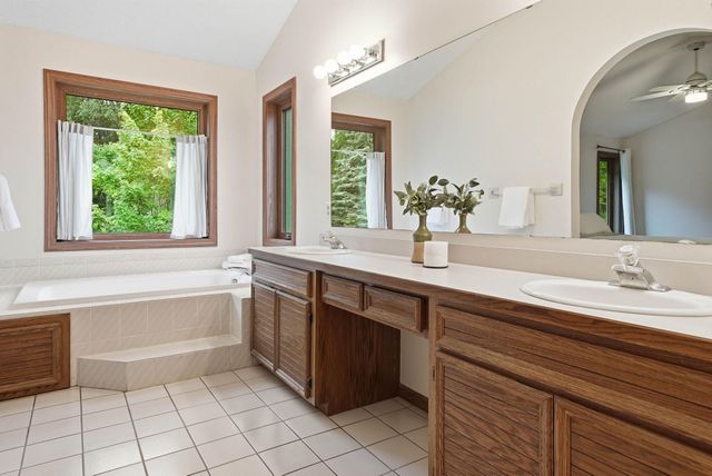 4085 Deerwood Trail, Eagan, MN 55122