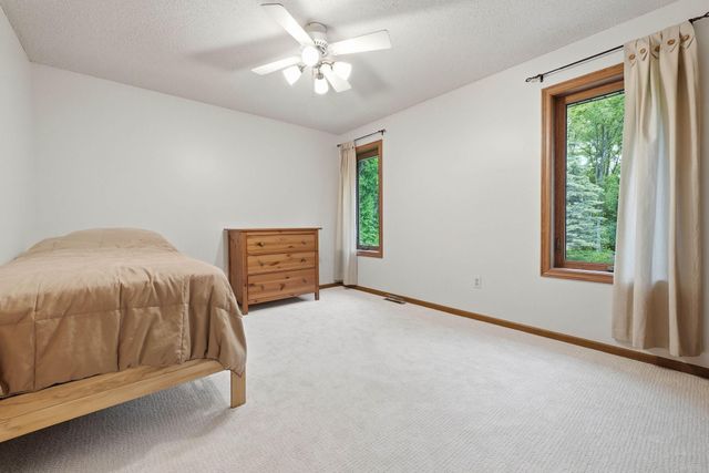 4085 Deerwood Trail, Eagan, MN 55122