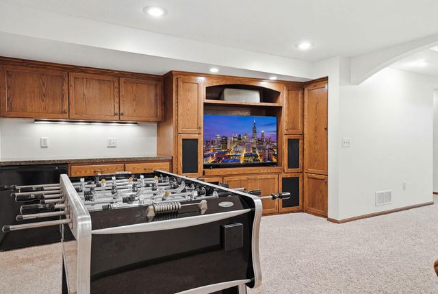 4085 Deerwood Trail, Eagan, MN 55122
