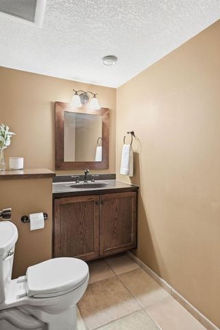 4085 Deerwood Trail, Eagan, MN 55122