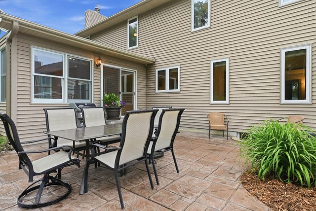 4085 Deerwood Trail, Eagan, MN 55122