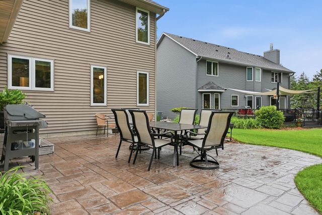 4085 Deerwood Trail, Eagan, MN 55122
