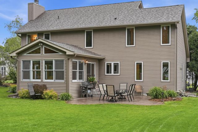 4085 Deerwood Trail, Eagan, MN 55122