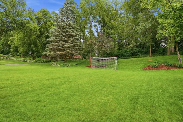 4085 Deerwood Trail, Eagan, MN 55122