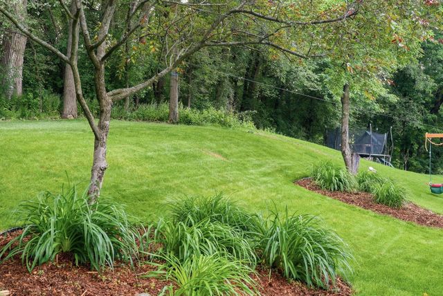 4085 Deerwood Trail, Eagan, MN 55122