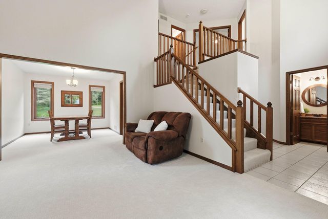 4085 Deerwood Trail, Eagan, MN 55122