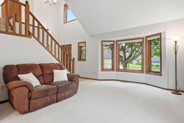 4085 Deerwood Trail, Eagan, MN 55122
