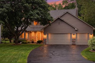 4085 Deerwood Trail, Eagan, MN 55122