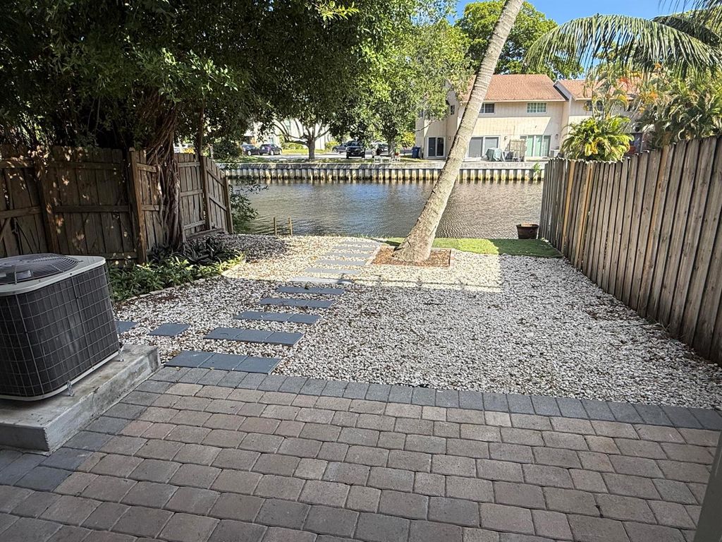 620 NE 20TH Street 1, Wilton Manors, FL 33305