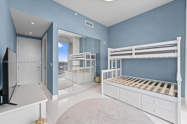 16901 Collins Avenue 2503, Sunny Isles Beach, FL 33160