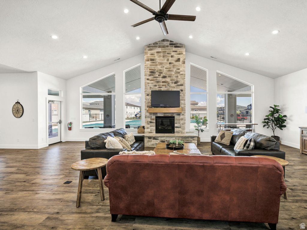 Image 16 of property listing at 250 W 1200 S #120, Tremonton, UT 84337