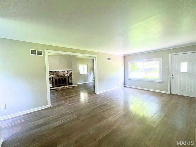 456 Bluff Drive, Riverview, MO 63137