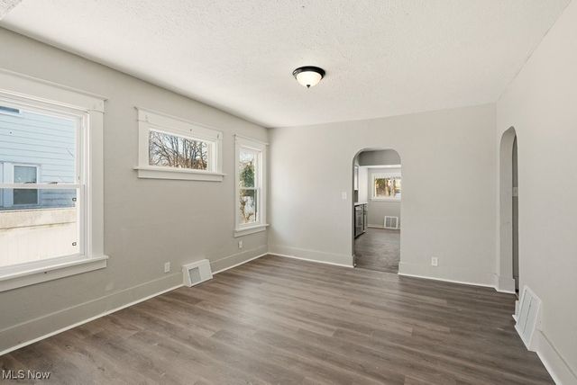 1581 Hillside Terrace, Akron, OH 44305