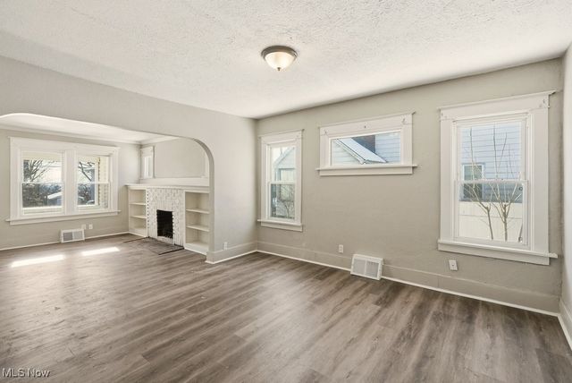 1581 Hillside Terrace, Akron, OH 44305