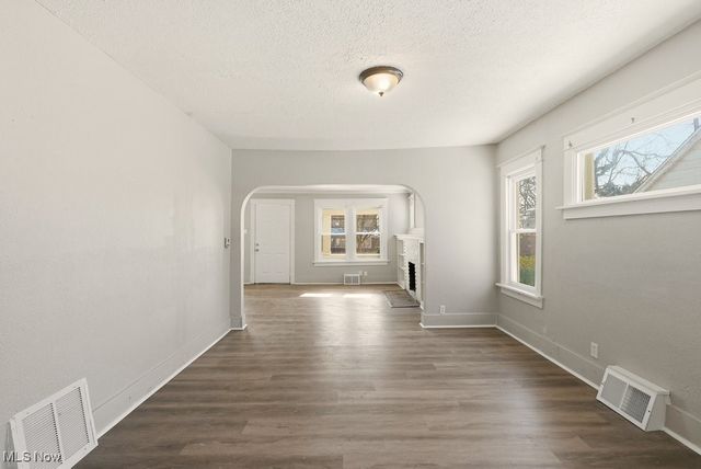 1581 Hillside Terrace, Akron, OH 44305