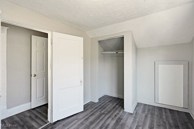 1581 Hillside Terrace, Akron, OH 44305