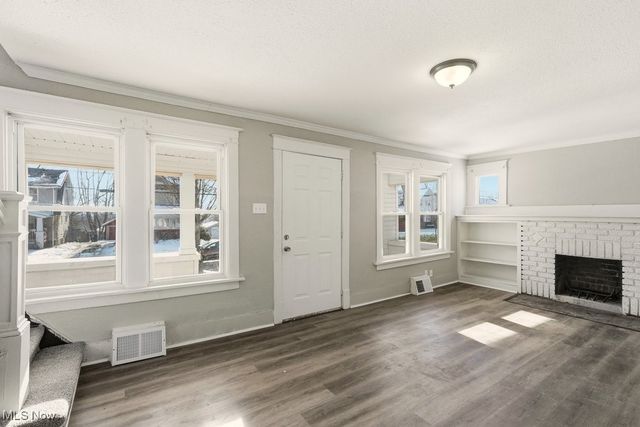 1581 Hillside Terrace, Akron, OH 44305