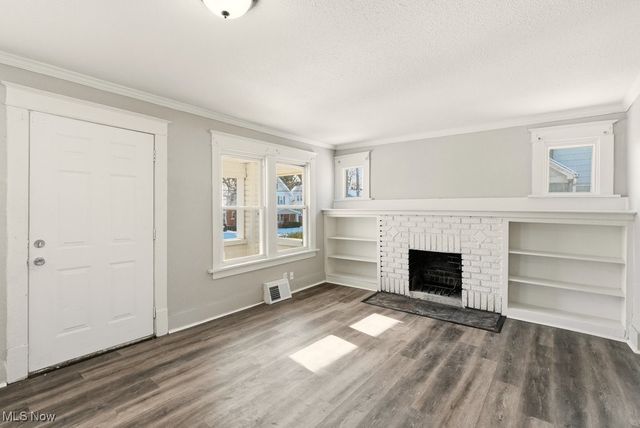 1581 Hillside Terrace, Akron, OH 44305