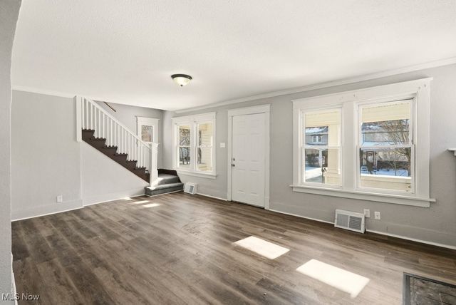 1581 Hillside Terrace, Akron, OH 44305