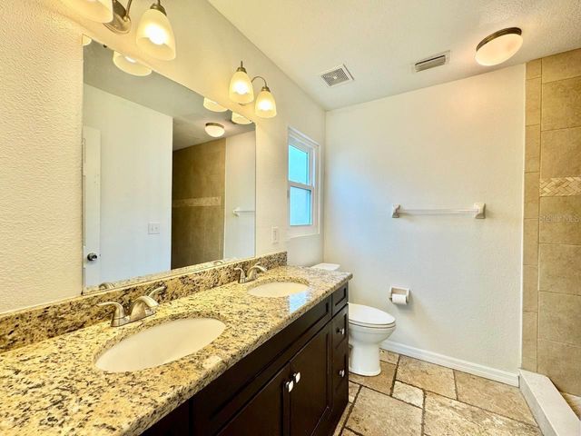 809 W HIAWATHA STREET, Tampa, FL 33604