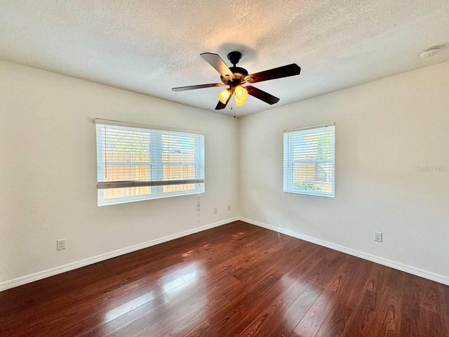 809 W HIAWATHA STREET, Tampa, FL 33604