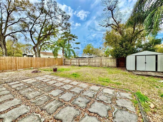 809 W HIAWATHA STREET, Tampa, FL 33604